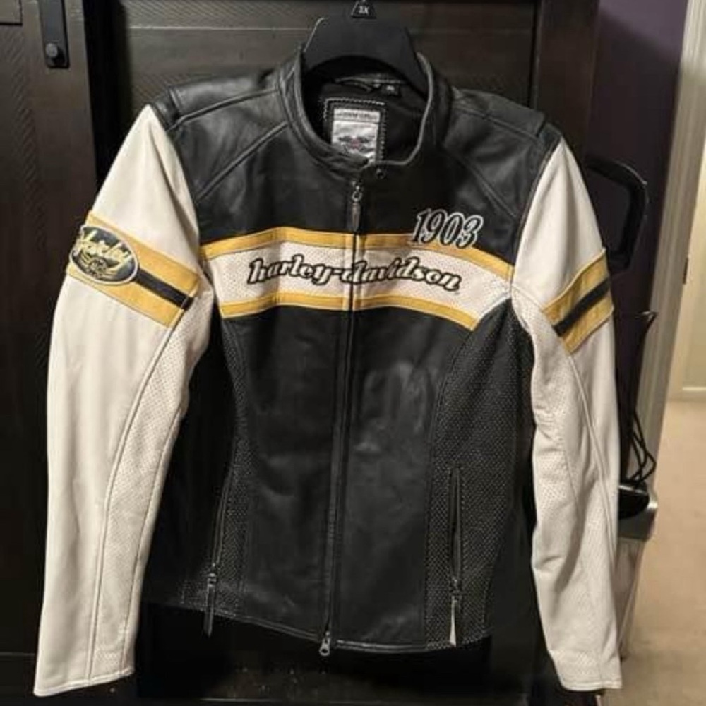 Harley Davidson Women’s Finish Line Perforated LeatherJacket